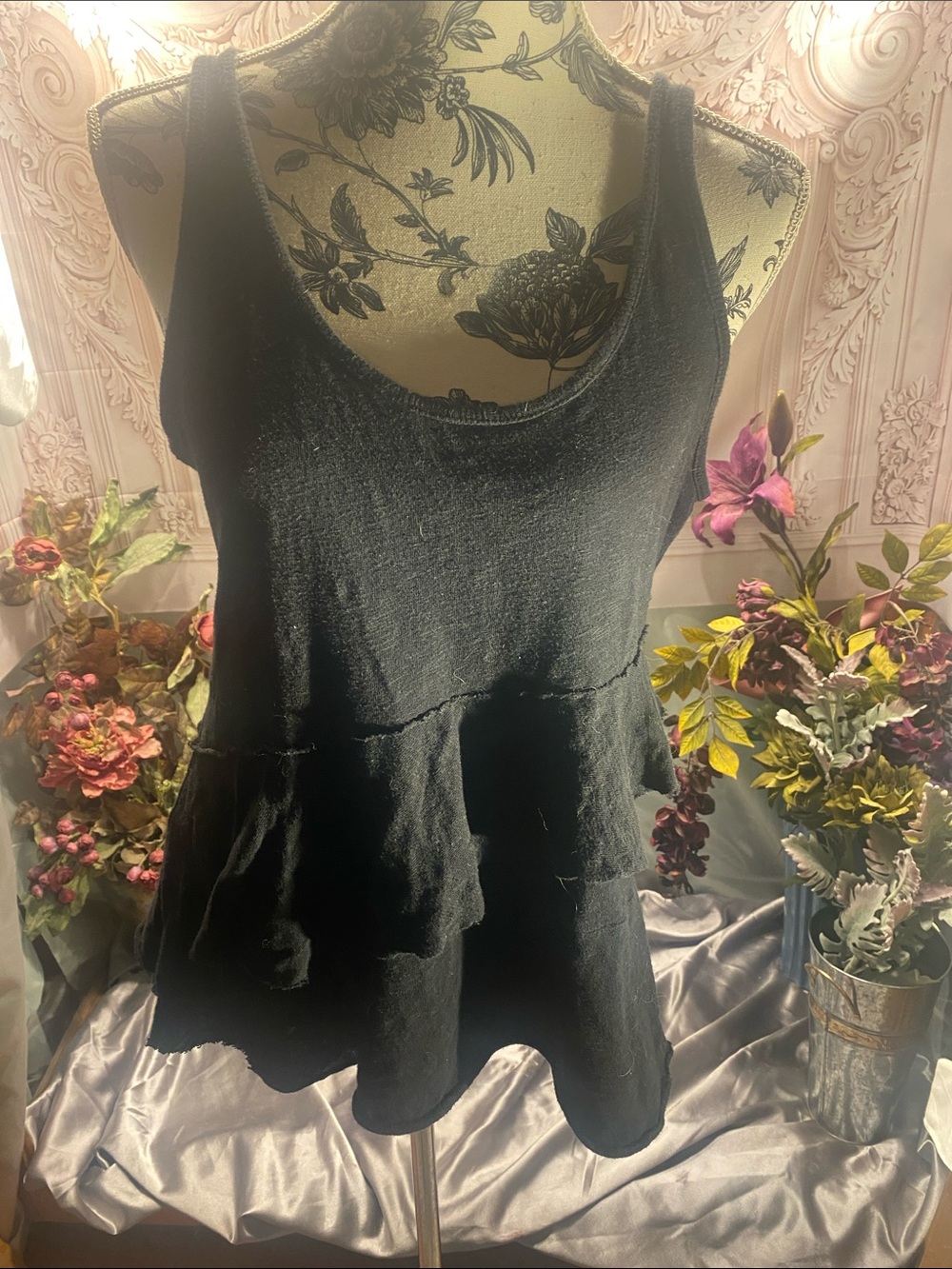 DKNY Women’s Black Ruffled Tank Top